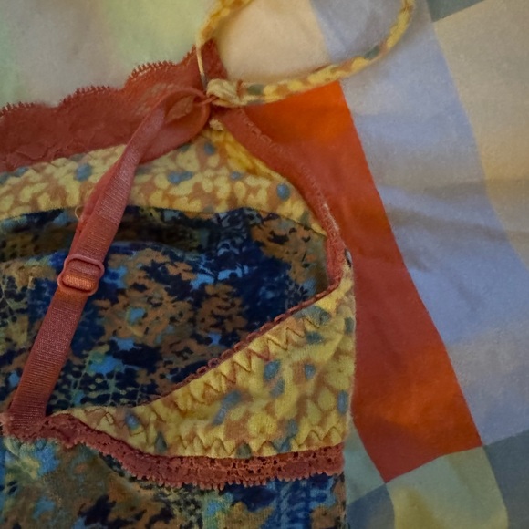 Pinkerton color block Lace Trim Camisole medium - Picture 6 of 8